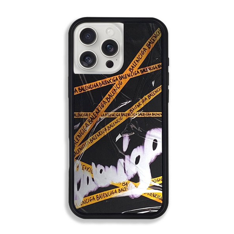 حافظة آيفون باللون الأسود BB